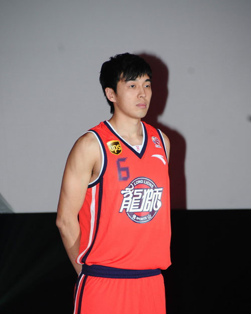 两翼快速纵 两翼快速纵