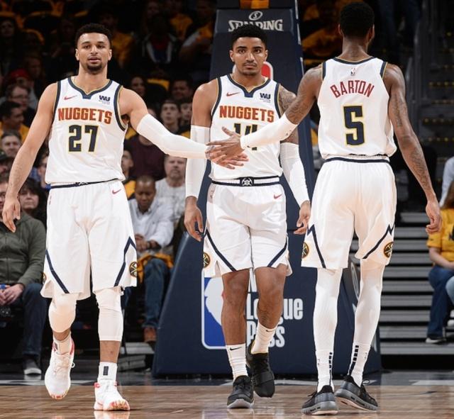 的背景下 的背景下