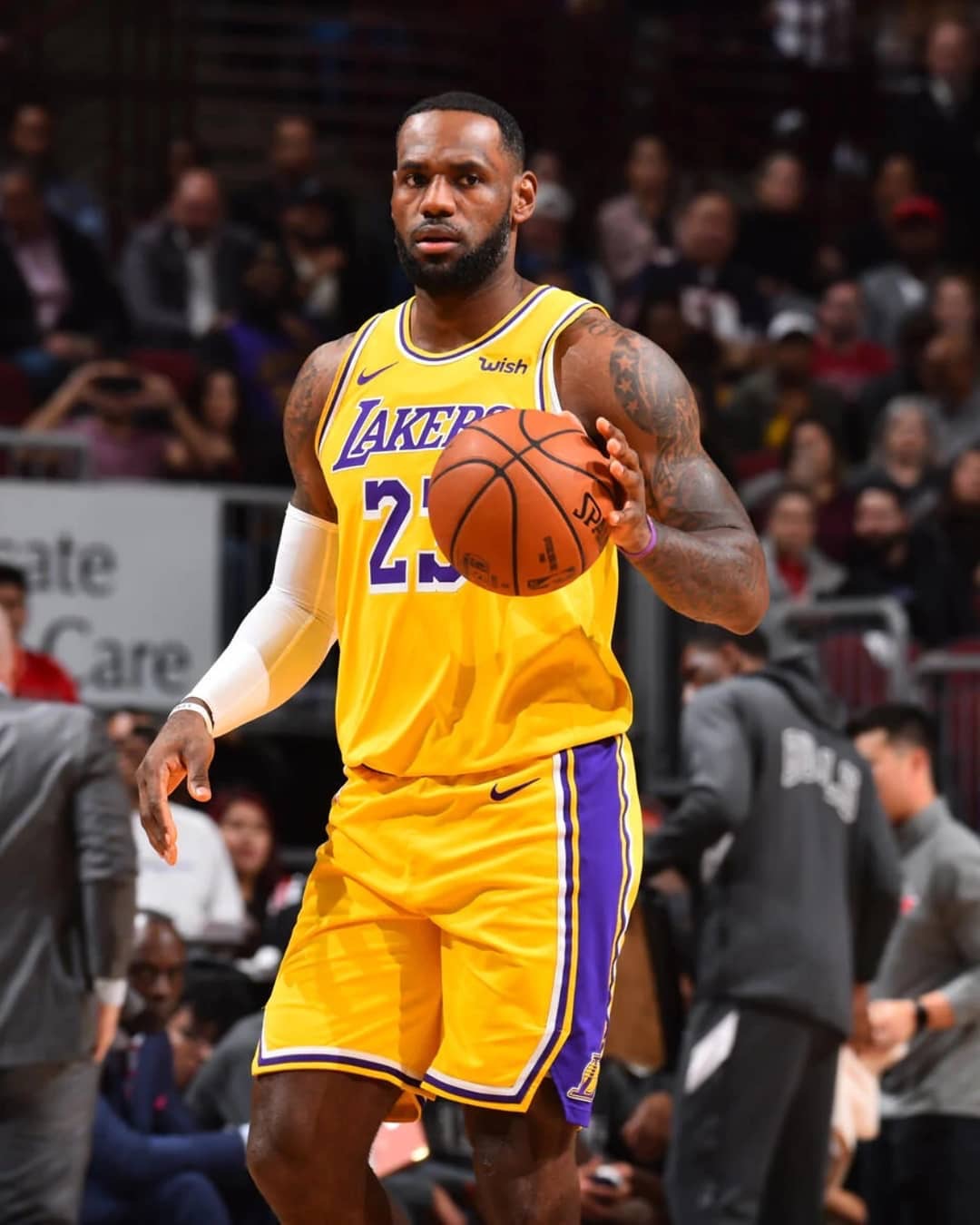 一个在牢里 一个在牢里